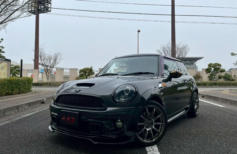MINIジョンクーパーワークスでドライビングの興奮を！