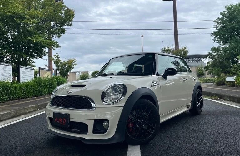 MINIジョンクーパーワークスと共に感じる卓越した走行性能