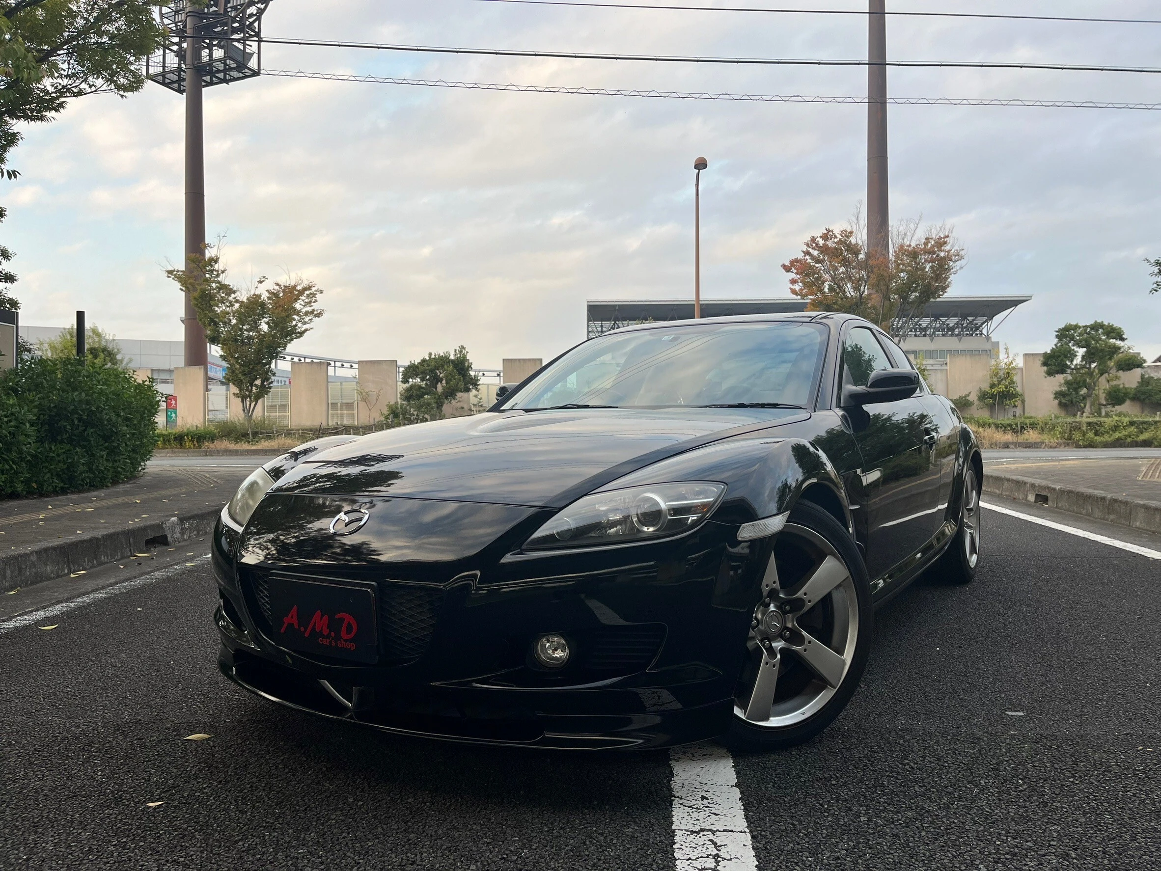 「RX-8を極める。AMDのプロがあなたの夢をかなえます」