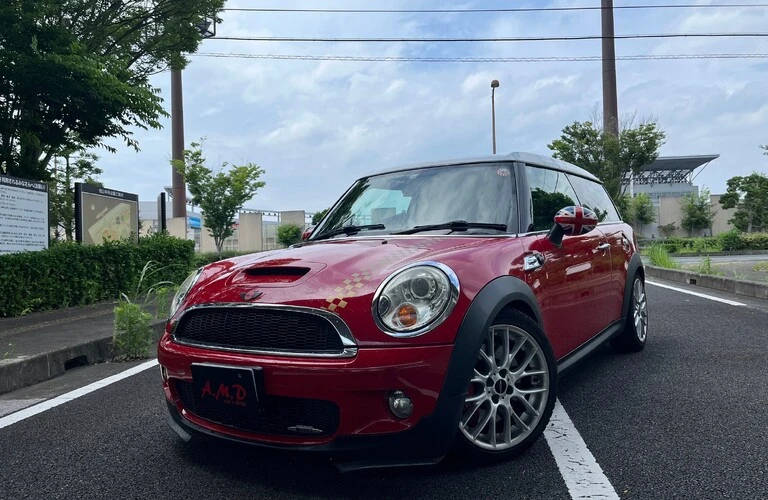 R56型 MINIでスポーツカーの楽しみを手に入れよう！