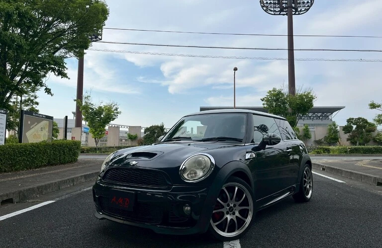 スポーツカー比較の決定版！R56型MINIクーパーSの魅力を解剖する