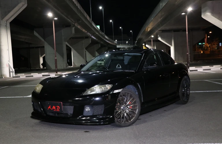 RX-8、あなたのドライブを変える一台に。